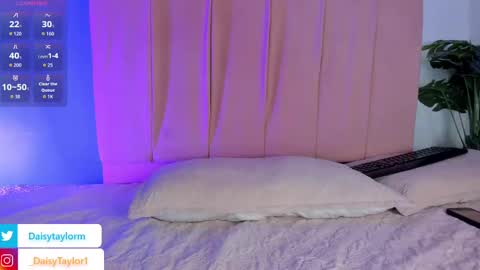 Snapshot of daisytaylor_ chatting on 10-13-25, 12:38 Daisy online show from 10-13-25, 12:38
