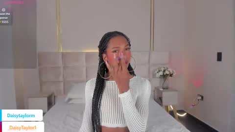 Snapshot of daisytaylor_ chatting on 11-05-25, 12:27 Daisy online show from 11-05-25, 12:27