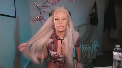 Snapshot of daisyy888 chatting on 04-23-26, 11:51 daisy online show from 04-23-26, 11:51