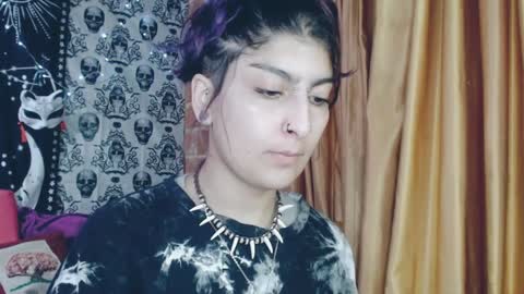 Snapshot of dak_7 chatting on 02-09-25, 12:28 -- -- help me reach 100 hands up online show from 02-09-25, 12:28