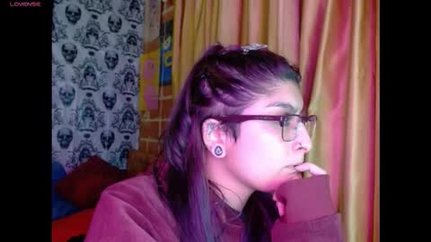 Snapshot of dak_7 chatting on 11-26-25, 03:07 -- -- help me reach 100 hands up online show from 11-26-25, 03:07