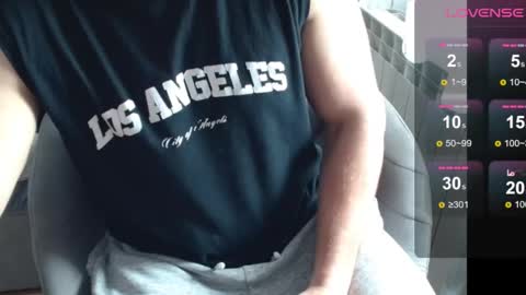 Snapshot of dakata1232 chatting on 02-11-26, 11:37 dakata1232 online show from 02-11-26, 11:37