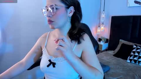 Snapshot of dakhota_rouge chatting on 11-07-25, 03:50 Dakhota online show from 11-07-25, 03:50