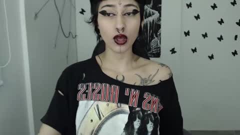 Snapshot of dakota_krall_ chatting on 02-27-25, 03:04 dakota online show from 02-27-25, 03:04