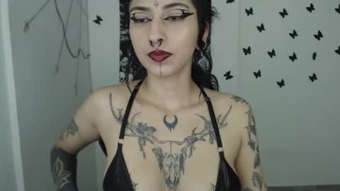 Snapshot of dakota_krall_ chatting on 03-01-25, 01:43 dakota online show from 03-01-25, 01:43