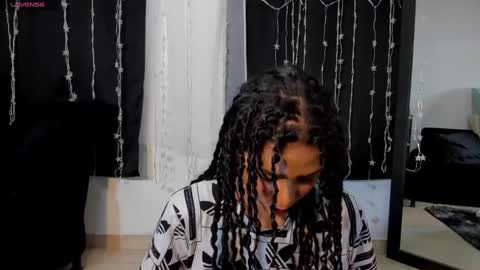 Snapshot of dakota_m01 chatting on 02-27-25, 02:32 Dakota online show from 02-27-25, 02:32