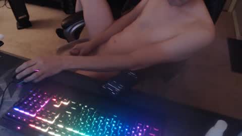 Snapshot of dakota_reilly chatting on 12-14-24, 02:53 Dakota online show from 12-14-24, 02:53