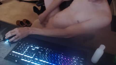 Snapshot of dakota_reilly chatting on 11-12-25, 01:33 Dakota online show from 11-12-25, 01:33