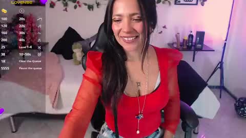 Caroliina online show from 06-18-26, 09:30