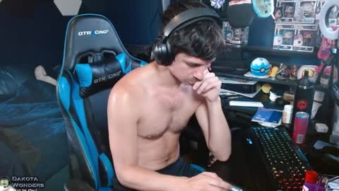 Snapshot of dakota_wndrs chatting on 03-27-26, 09:47 Dakota Wonders online show from 03-27-26, 09:47