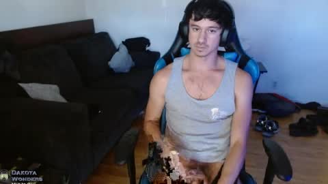 Snapshot of dakota_wndrs chatting on 05-11-26, 10:18 Dakota Wonders online show from 05-11-26, 10:18