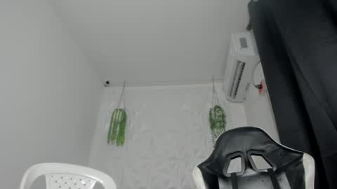 dakota_x18 online show from 03-02-26, 08:15