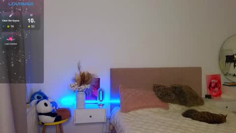 Snapshot of dakotasi chatting on 09-15-25, 12:16 Dasha online show from 09-15-25, 12:16