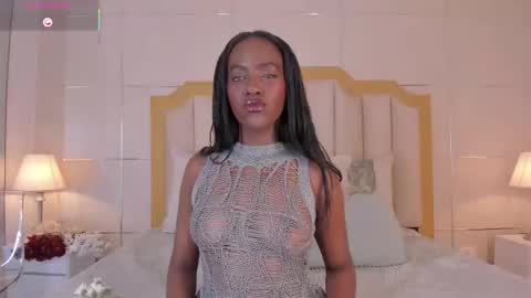 Snapshot of dakotawangi chatting on 10-10-25, 04:00 online show from 10-10-25, 04:00