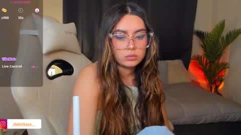 dakottaa__ online show from 03-16-26, 11:42