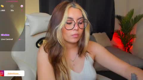dakottaa__ online show from 05-21-26, 12:17