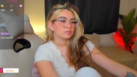 dakottaa__ online show from 06-04-26, 12:27