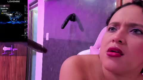 Snapshot of dalia_roses chatting on 06-15-26, 02:03 Dalia online show from 06-15-26, 02:03