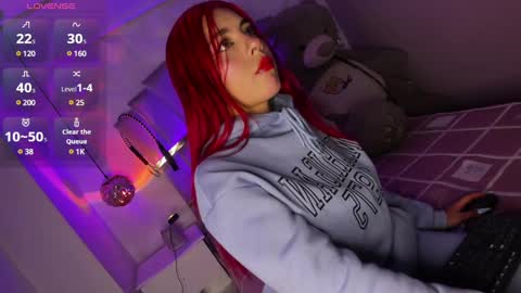 Snapshot of dalila_thoms chatting on 01-06-25, 10:35 Dalila online show from 01-06-25, 10:35