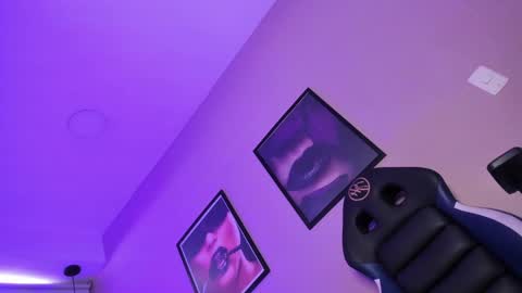 Snapshot of dalila_thoms chatting on 01-14-25, 01:38 Dalila online show from 01-14-25, 01:38