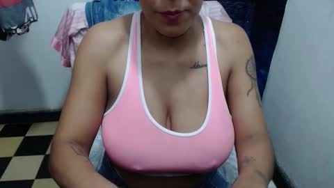 Snapshot of dalilah_pervertt chatting on 10-29-25, 01:57 Dalilah online show from 10-29-25, 01:57