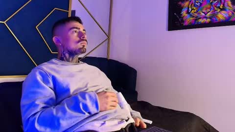 Dallas whitee online show from 03-23-26, 12:42