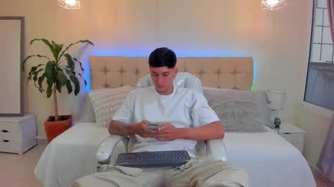 DAMIAN online show from 01-15-25, 12:25