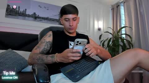 DAMIAN online show from 04-10-26, 03:39