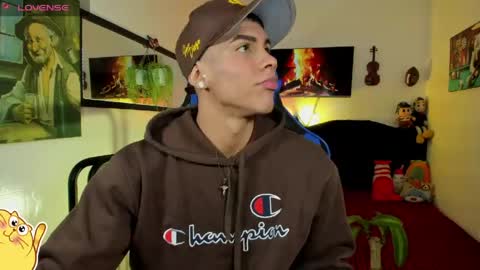 Snapshot of damian_latinxxx chatting on 04-30-26, 12:06 Damian online show from 04-30-26, 12:06