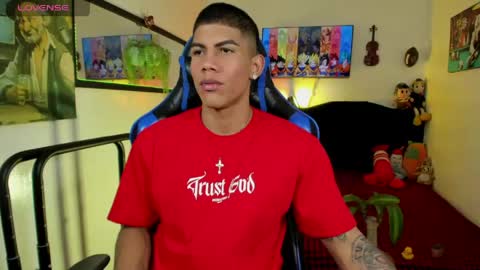 Snapshot of damian_latinxxx chatting on 04-30-26, 06:25 Damian online show from 04-30-26, 06:25