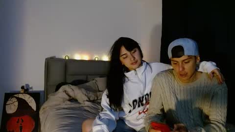 Damian   Maya online show from 10-21-25, 01:06