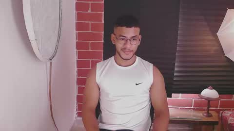 instagram damiannreed. online show from 01-13-25, 02:32