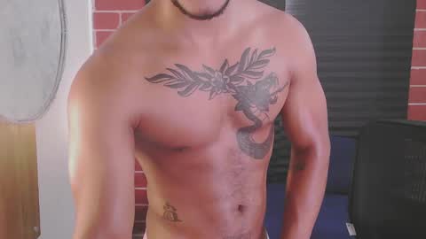 instagram damiannreed. online show from 02-11-25, 03:29