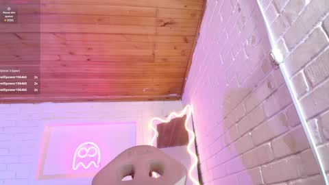 Snapshot of damii_tay chatting on 01-19-25, 07:15 Damii online show from 01-19-25, 07:15