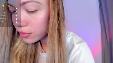 Snapshot of damn_cutie chatting on 05-13-26, 11:40 Tiana online show from 05-13-26, 11:40