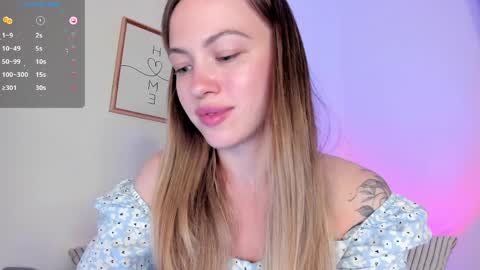 Snapshot of damn_cutie chatting on 05-24-26, 08:03 Tiana online show from 05-24-26, 08:03