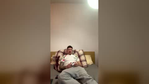 damo111694 online show from 02-25-26, 10:08