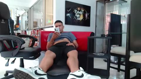 damyan_2003 online show from 10-06-25, 05:10