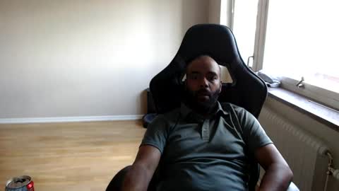 Snapshot of dan_the_man43 chatting on 06-18-26, 04:11 dan_the_man43 online show from 06-18-26, 04:11