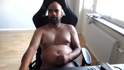 Snapshot of dan_the_man43 chatting on 07-15-26, 05:18 dan_the_man43 online show from 07-15-26, 05:18