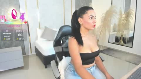 D A N A  online show from 07-15-26, 07:30
