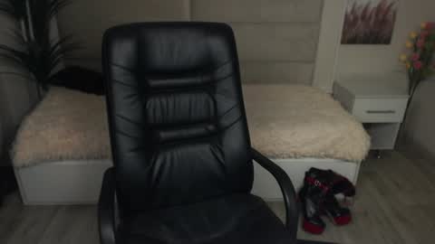 Dana Dom online show from 12-30-24, 01:26