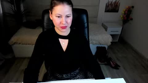 Dana Dom online show from 02-18-25, 02:05