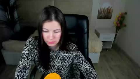 Dana Dom online show from 03-10-25, 01:12