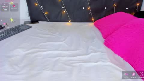 Snapshot of dana_moore_ chatting on 09-13-25, 08:41 danna online show from 09-13-25, 08:41