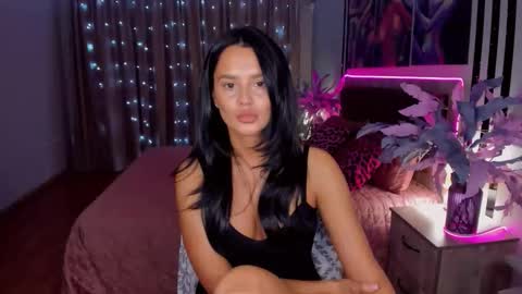 Snapshot of danamiers chatting on 10-15-25, 04:34 DanaMiers online show from 10-15-25, 04:34