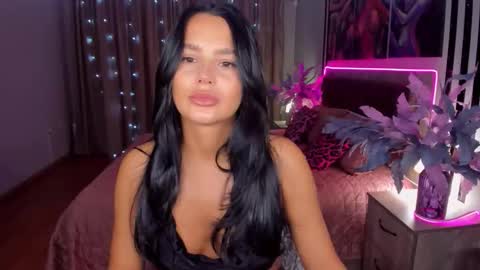 Snapshot of danamiers chatting on 10-21-25, 03:40 DanaMiers online show from 10-21-25, 03:40