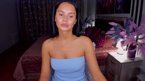 Snapshot of danamiers chatting on 11-30-25, 05:44 DanaMiers online show from 11-30-25, 05:44