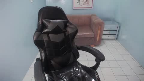 Snapshot of danatella_a chatting on 03-04-25, 08:38 Danatella online show from 03-04-25, 08:38