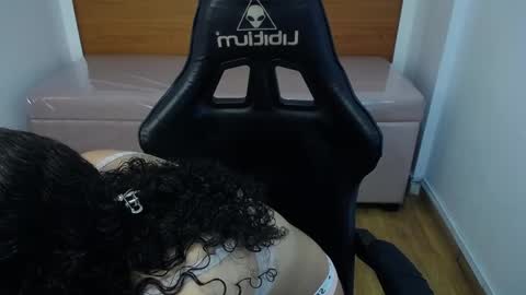 Snapshot of danatella_a chatting on 09-27-25, 12:54 Danatella online show from 09-27-25, 12:54